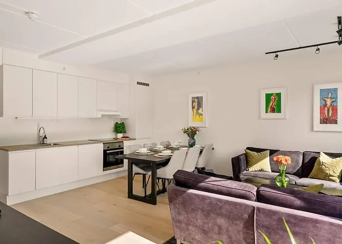 Modern Cosy Center Carl Berner Daire